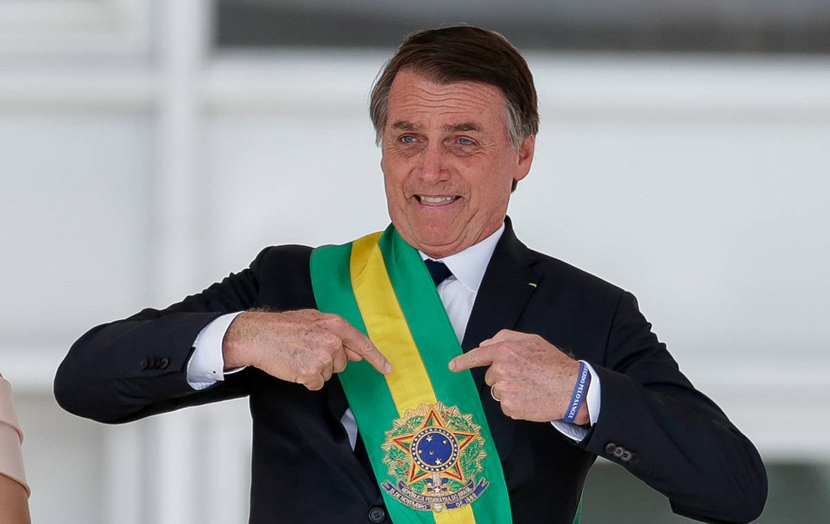 Colar e descolar Bolsonaro na campanha eleitoral é estratégico para o próximo Governador do Piauí